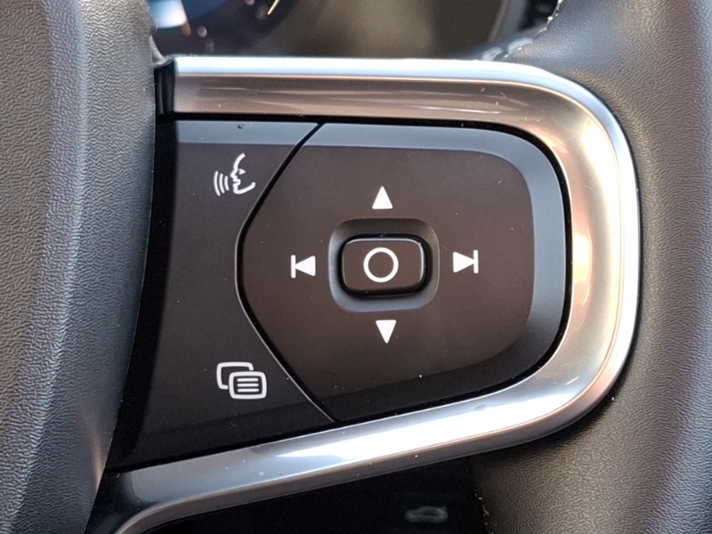 Used Volvo XC40 2024 for sale - 76414681: Photo 17