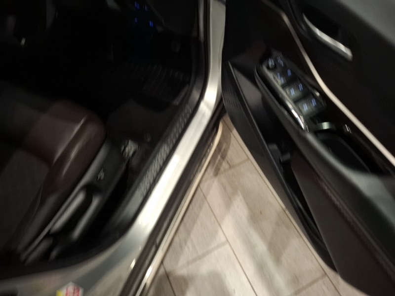 Used Toyota C-HR 2017 for sale - 77300110: Photo 11