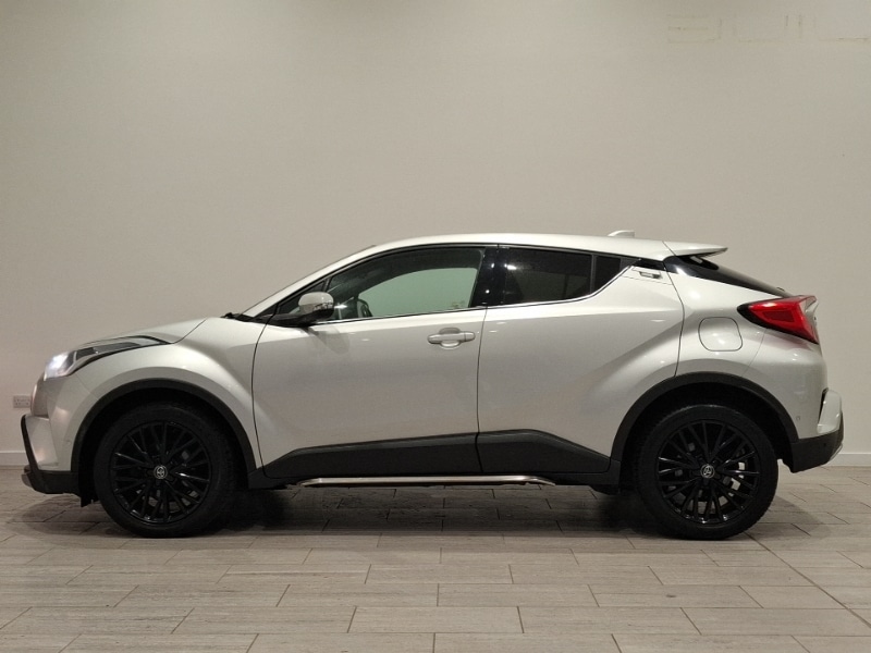 Used Toyota C-HR 2017 for sale - 77300110: Photo 4