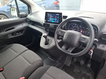 Used Citroen Berlingo 2023 for sale - 76145733: Photo 2