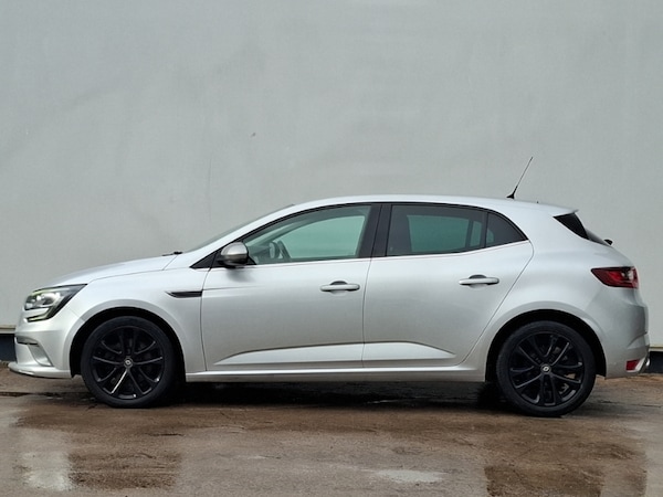Used Renault Megane 2017 for sale - 76150472: Photo 4