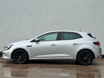 Used Renault Megane 2017 for sale - 76150472: Photo 4