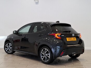 Used Toyota Yaris 2021 for sale - 75837779: Photo
