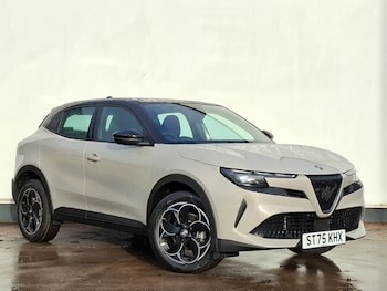 Used Alfa Romeo Junior 2025 for sale - 76445025: Photo