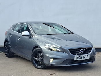 Used Volvo V40 2016 for sale - 79581301: Photo