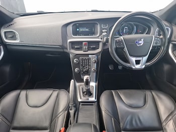 Used Volvo V40 2016 for sale - 79581301: Photo