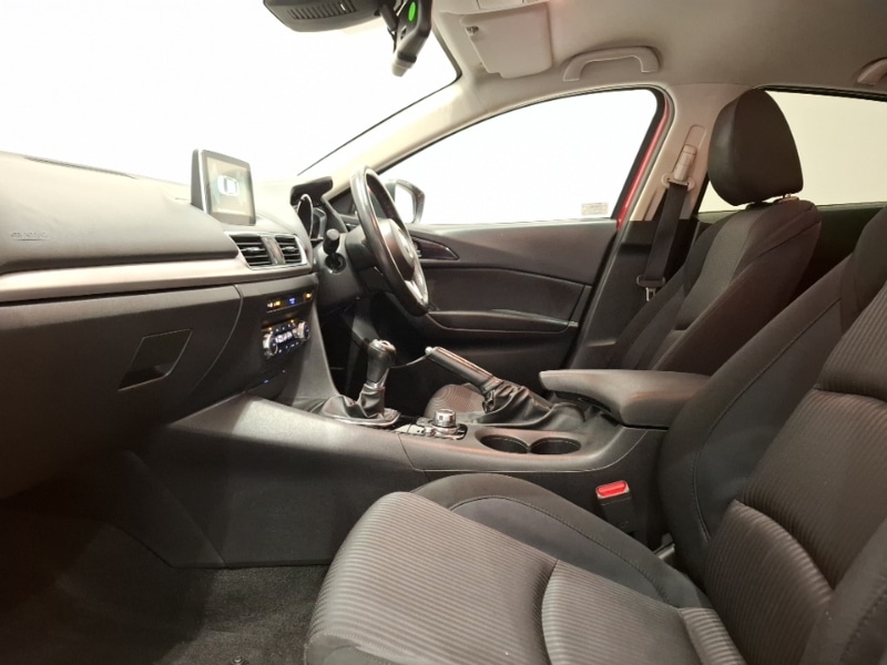 Used Mazda Mazda3 2016 for sale - 77300100: Photo 5