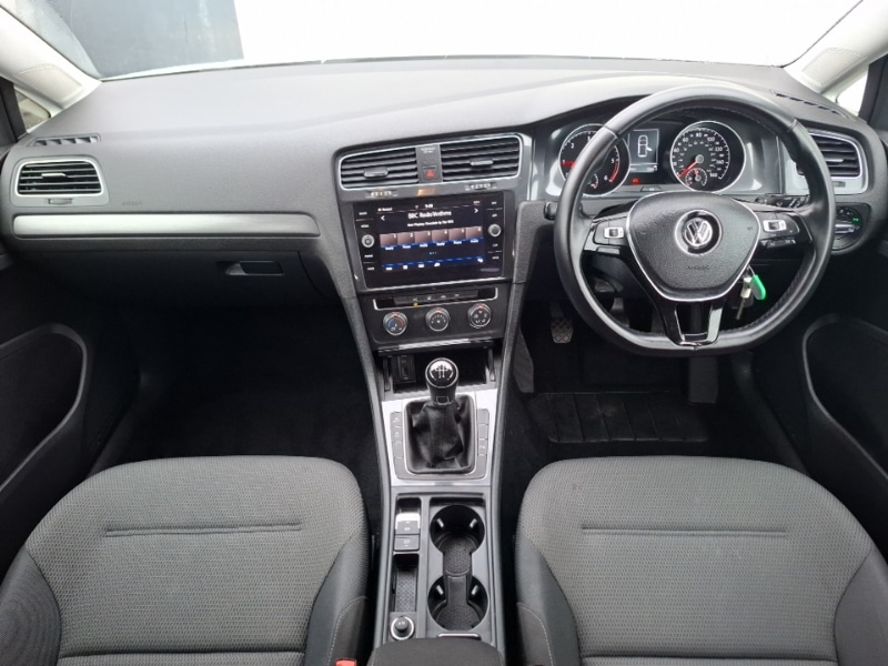 Used Volkswagen Golf 2018 for sale - 77816639: Photo 2