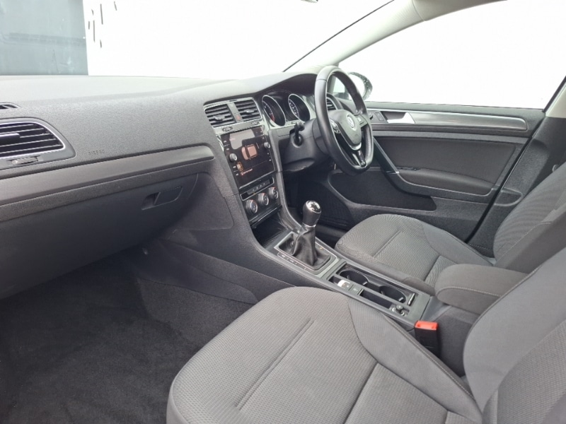 Used Volkswagen Golf 2018 for sale - 77816639: Photo 5