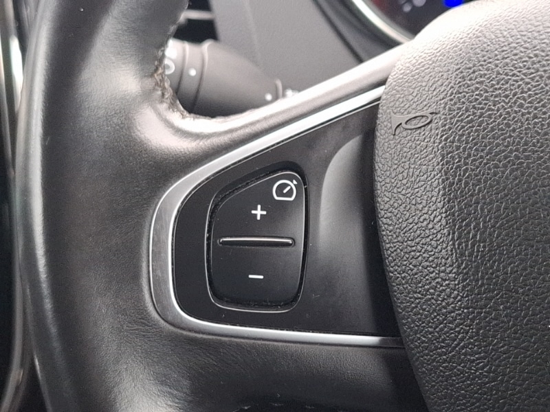 Used Renault Captur 2017 for sale - 77623664: Photo 16