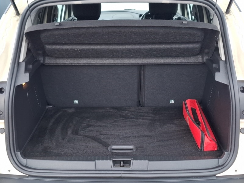 Used Renault Captur 2017 for sale - 77623664: Photo 8