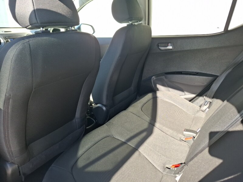 Used Hyundai i10 2018 for sale - 78147352: Photo 6