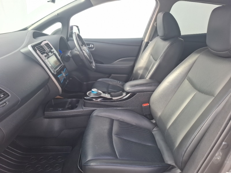 Used Nissan Leaf 2017 for sale - 78147359: Photo 5