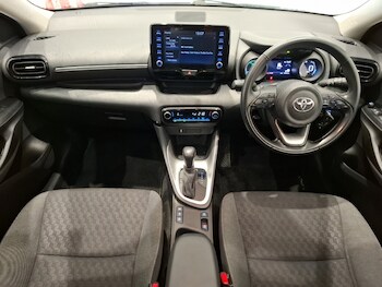Used Toyota Yaris 2023 for sale - 77418784: Photo