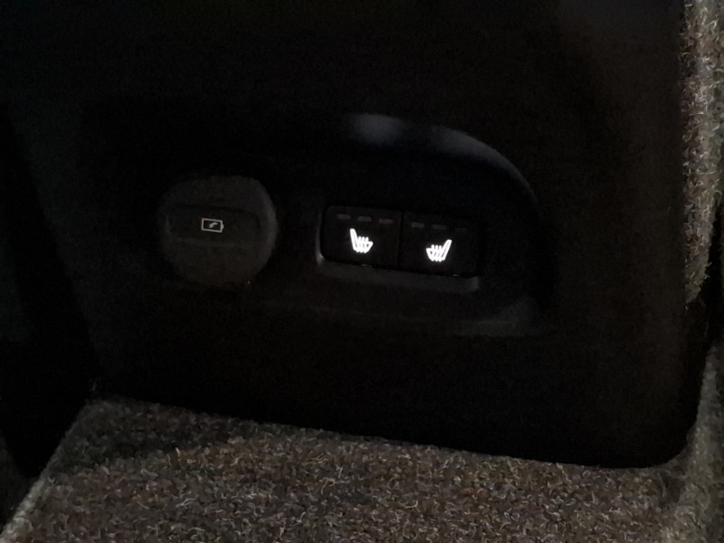 Used Volvo XC40 2020 for sale - 76183328: Photo 2