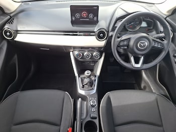 Used Mazda Mazda2 2024 for sale - 76053081: Photo 2