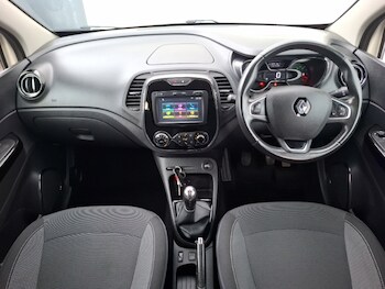 Used Renault Captur 2017 for sale - 77664201: Photo