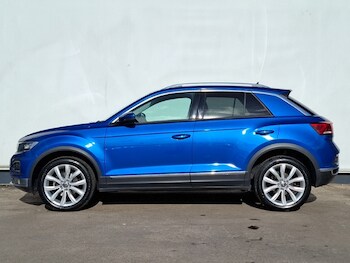 Used Volkswagen T-Roc 2021 for sale - 77907836: Photo