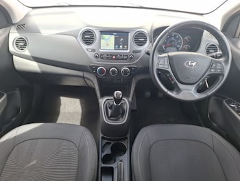 Used Hyundai i10 2019 for sale - 78973192: Photo