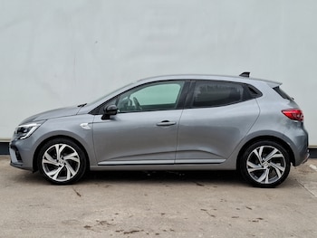 Used Renault Clio 2023 for sale - 75101659: Photo