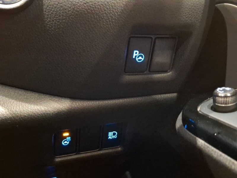 Used Toyota C-HR 2023 for sale - 77418785: Photo 18