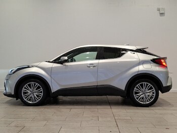 Used Toyota C-HR 2023 for sale - 77418785: Photo