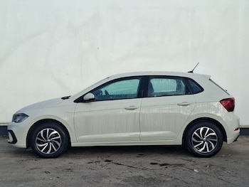 Used Volkswagen Polo 2024 for sale - 76116625: Photo
