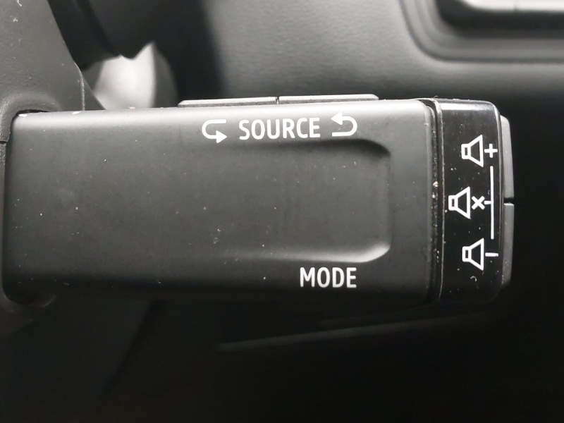 Used Renault Captur 2021 for sale - 76427396: Photo 17