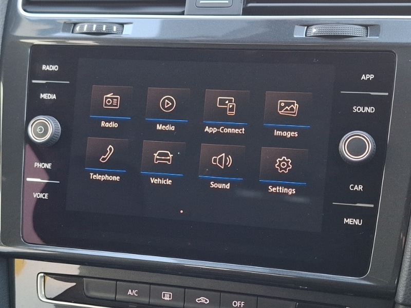 Used Volkswagen Golf 2017 for sale - 76893845: Photo 13