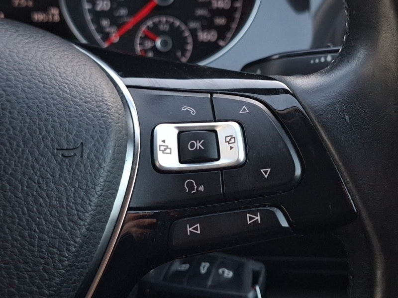 Used Volkswagen Golf 2017 for sale - 76893845: Photo 17