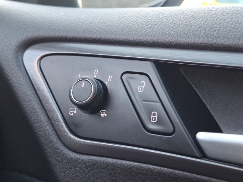 Used Volkswagen Golf 2017 for sale - 76893845: Photo 19