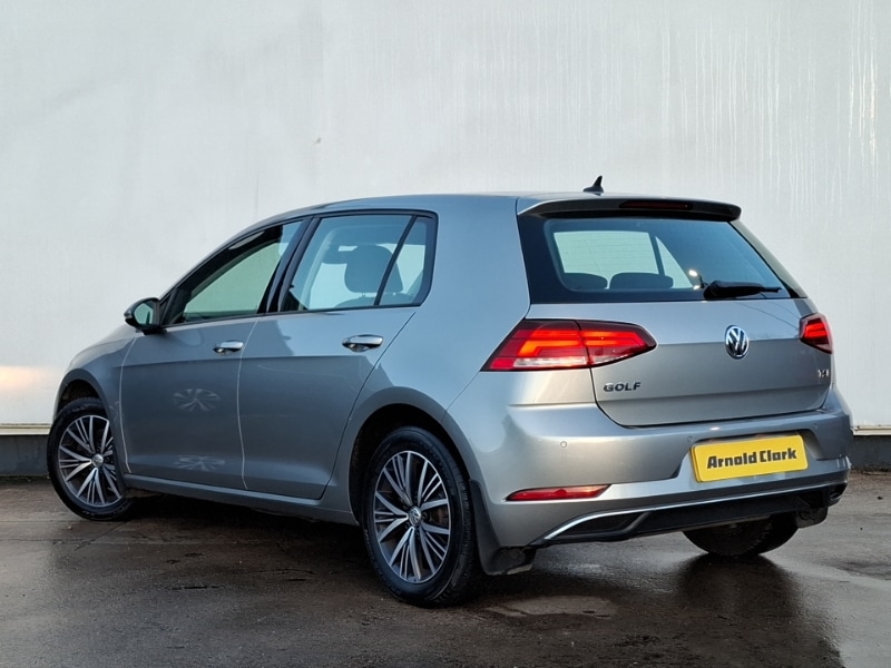 Used Volkswagen Golf 2017 for sale - 76893845: Photo 3