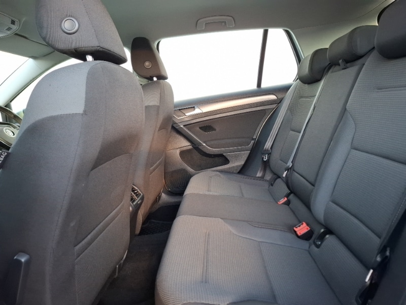 Used Volkswagen Golf 2017 for sale - 76893845: Photo 6