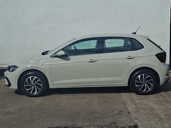 Used Volkswagen Polo 2024 for sale - 79642277: Photo