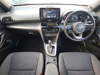 Used Toyota Yaris Cross 2022 for sale - 76560640: Photo