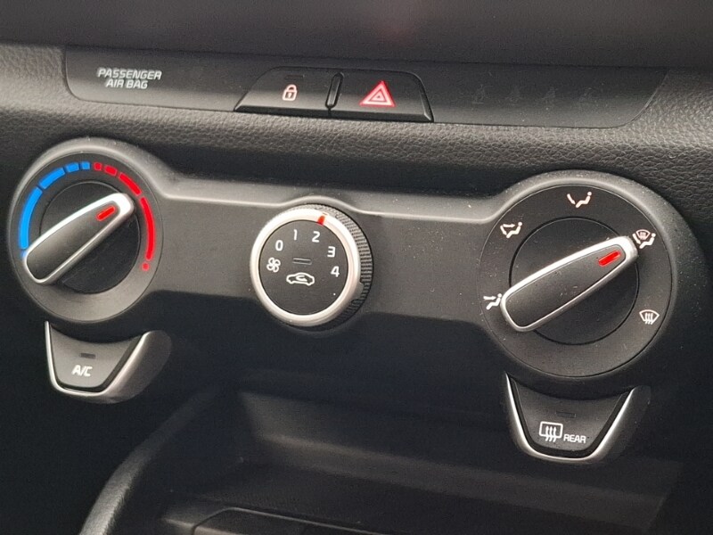 Used Kia Stonic 2022 for sale - 76465380: Photo 13