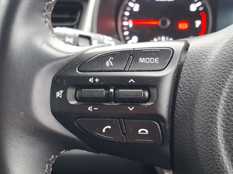 Used Kia Stonic 2022 for sale - 76465380: Photo 15