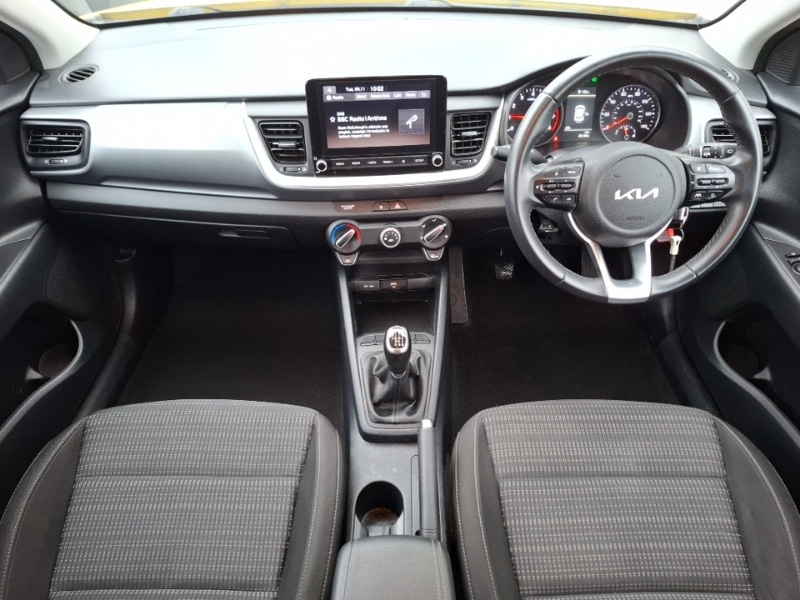 Used Kia Stonic 2022 for sale - 76465380: Photo 2