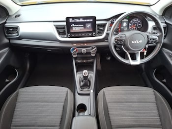 Used Kia Stonic 2022 for sale - 76465380: Photo