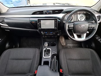 Used Toyota Hilux 2023 for sale - 75491536: Photo