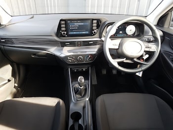 Used Hyundai i20 2024 for sale - 78041143: Photo