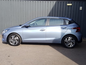 Used Hyundai i20 2024 for sale - 78041143: Photo