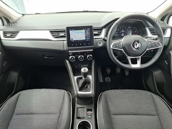 Used Renault Captur 2024 for sale - 78446883: Photo