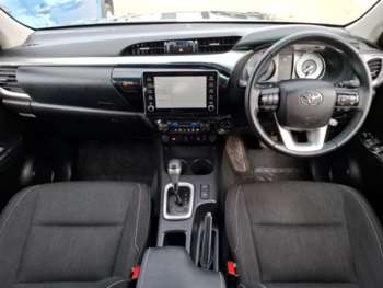 Used Toyota Hilux 2023 for sale - 74855895: Photo