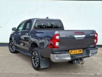 Used Toyota Hilux 2023 for sale - 74855895: Photo