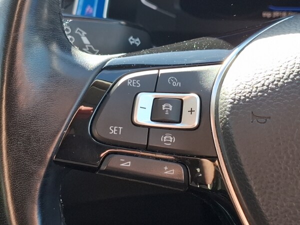 Used Volkswagen T-Roc 2018 for sale - 76053047: Photo 16