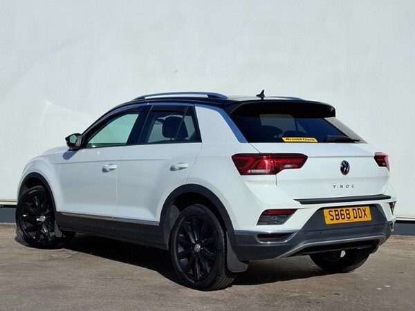 Used Volkswagen T-Roc 2018 for sale - 76053047: Photo 3