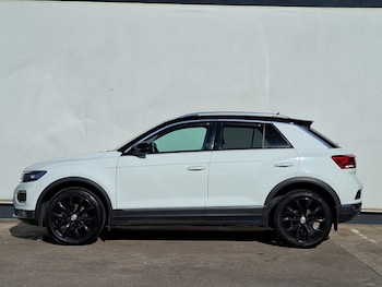 Used Volkswagen T-Roc 2018 for sale - 76053047: Photo 4