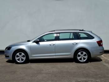 Used Skoda Octavia 2019 for sale - 74933300: Photo