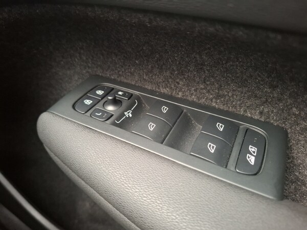 Used Volvo XC40 2024 for sale - 76195850: Photo 15